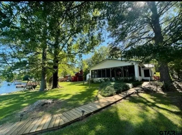 $239,900 | 488 Omaha Drive, Omaha, TX 75571