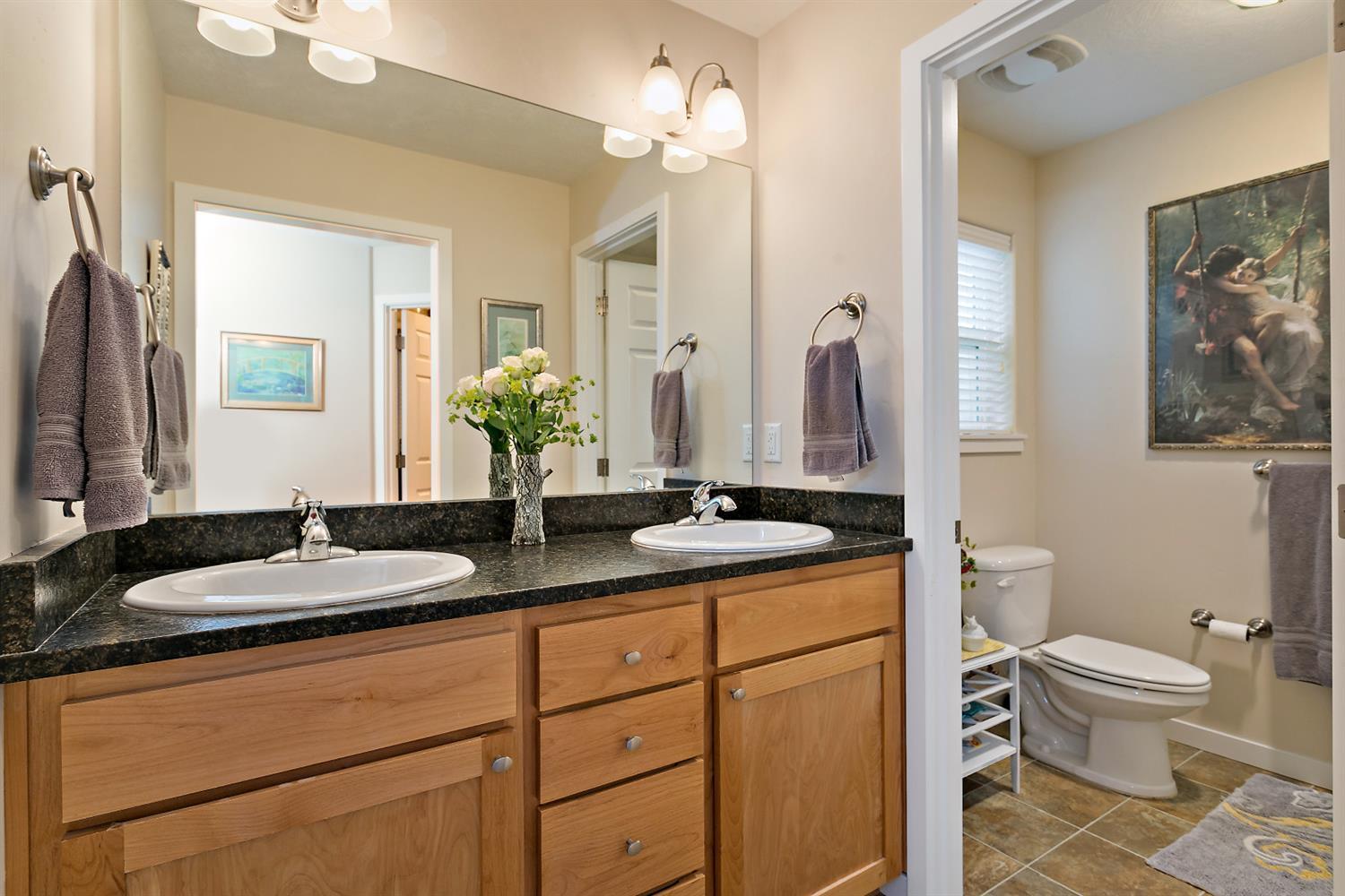 126 Suncrest Road Talent, OR 97540 - Photo 14 of 25 Dual vanities in the master bath