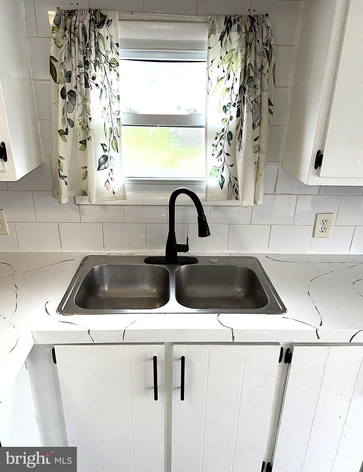 2400 Lincoln Avenue, Unit 15 Sparrows Point, MD 21219 - Photo 6 of 24