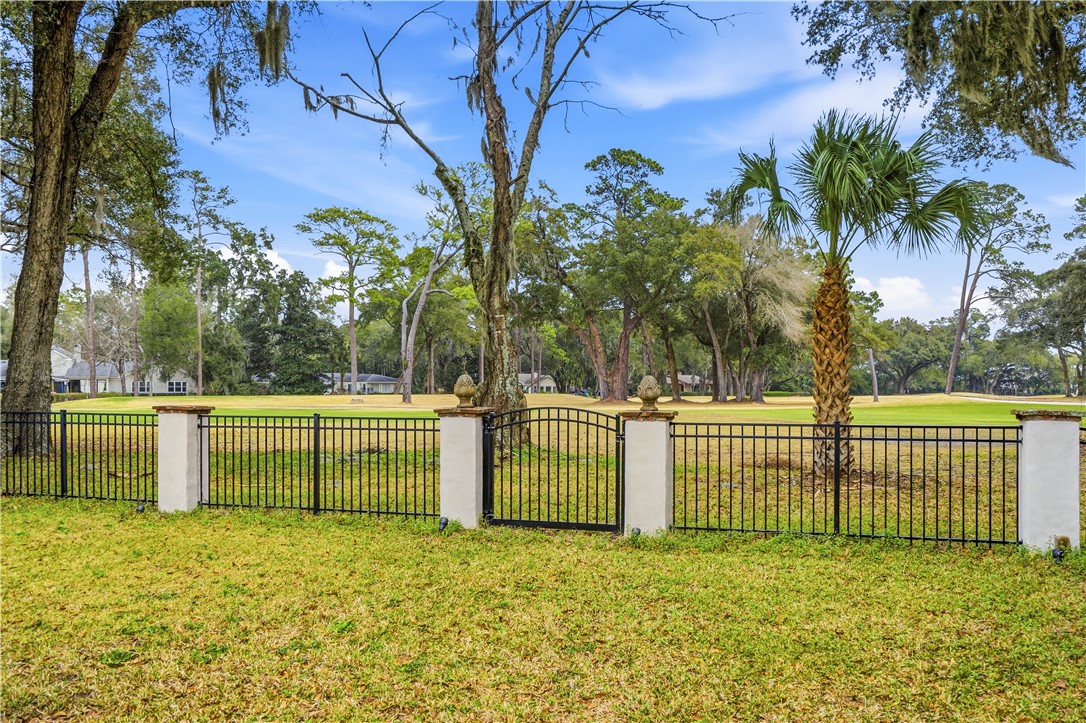 118 Harrogate Road St. Simons Island, GA 31522 - Photo 10 of 53