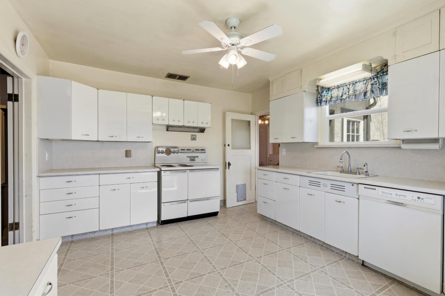 501 Durham Ferry Road Tracy, CA 95304 - Photo 15 of 53