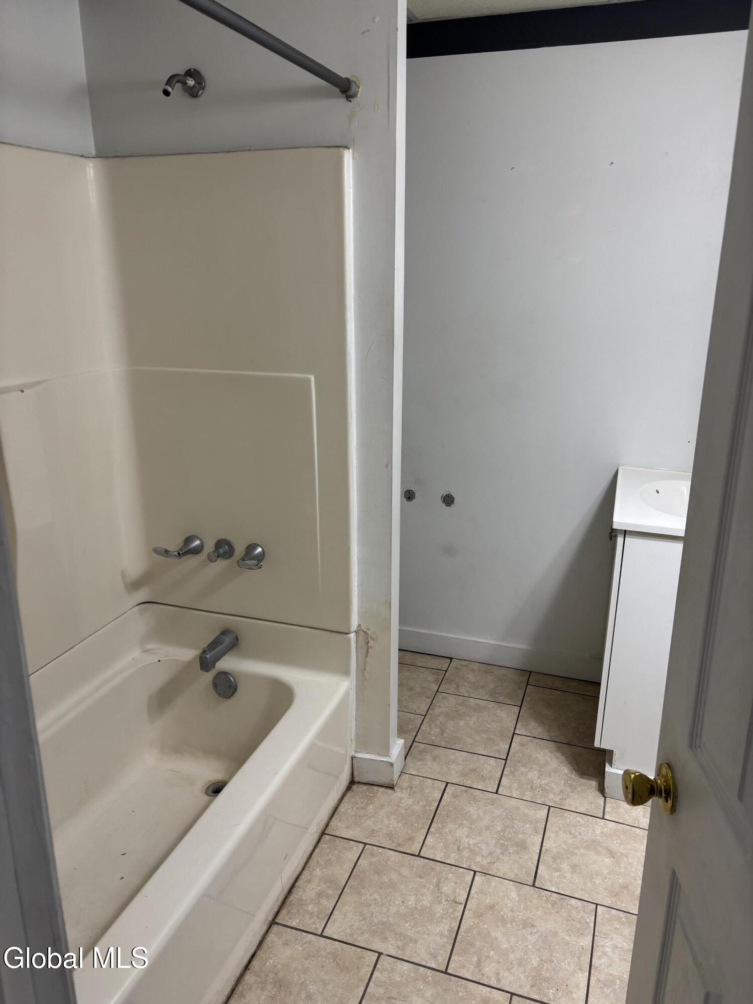 1633 Carrie Street, Unit 2 Schenectady, NY 12308 - Photo 9 of 10 IMG_6089