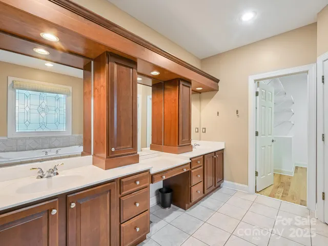 $899,000 | 7 Round Robin Lane, Mills River, NC 28759