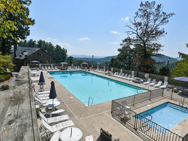 $899,000 | 7 Round Robin Lane, Mills River, NC 28759