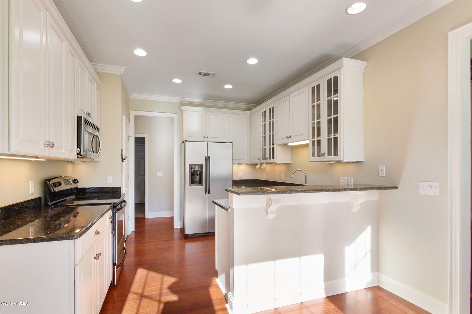 91 Klugh Avenue Ridgeland, SC 29936 - Photo 9 of 25 009_1600x1067_mls_1600x1067
