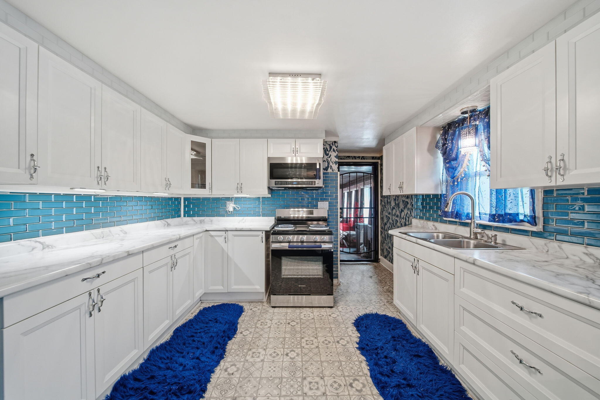 2705 Glendale Road Jackson, MI 49203 - Photo 20 of 42 Main Floor Kitchen