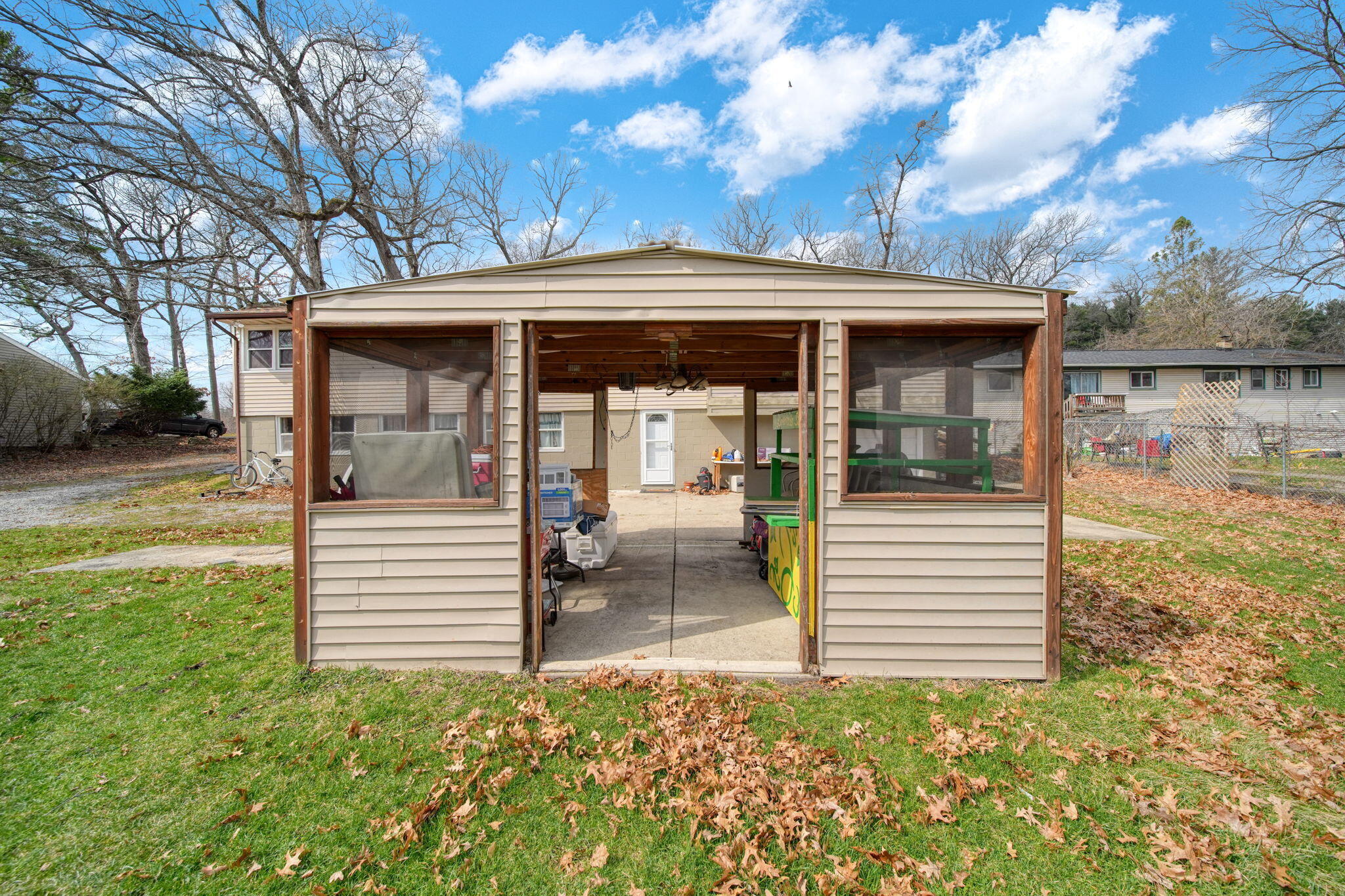 2705 Glendale Road Jackson, MI 49203 - Photo 30 of 42 Small Shed