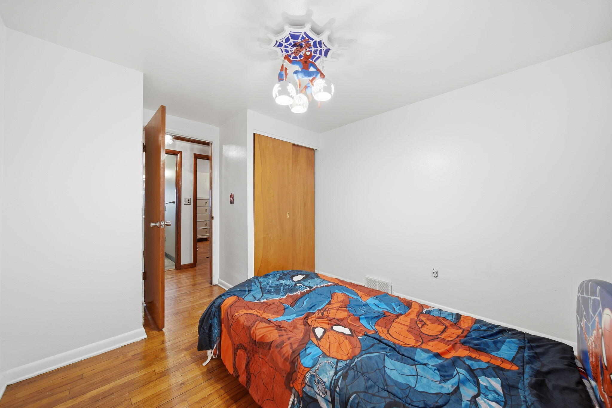 2705 Glendale Road Jackson, MI 49203 - Photo 39 of 42 MAin Floor Bedroom
