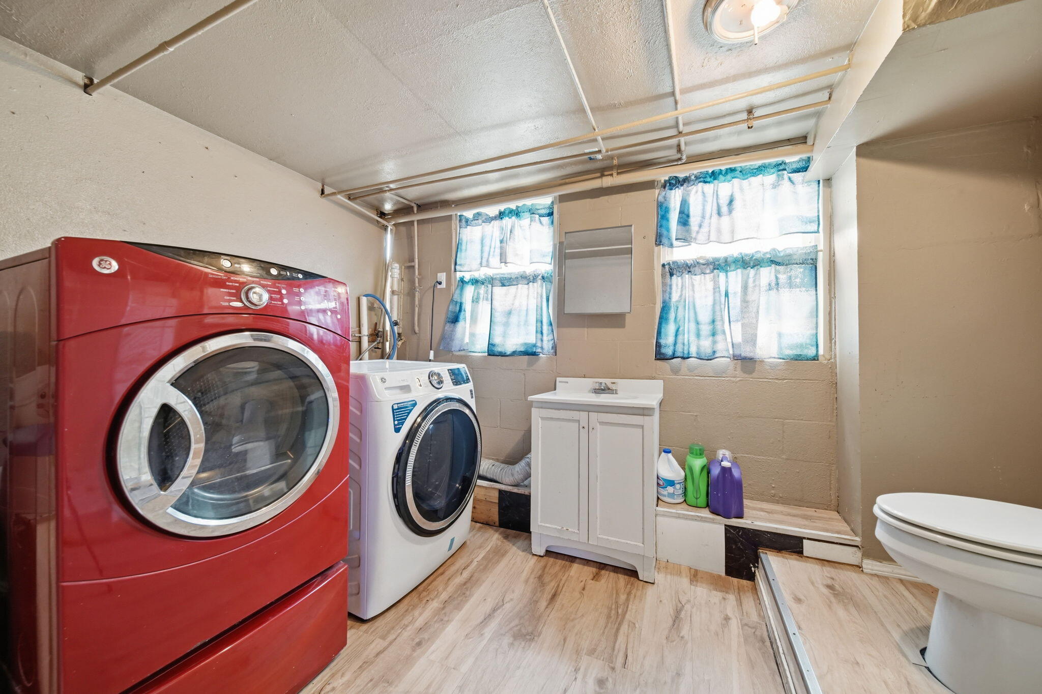 2705 Glendale Road Jackson, MI 49203 - Photo 42 of 42 Basement Washing Space
