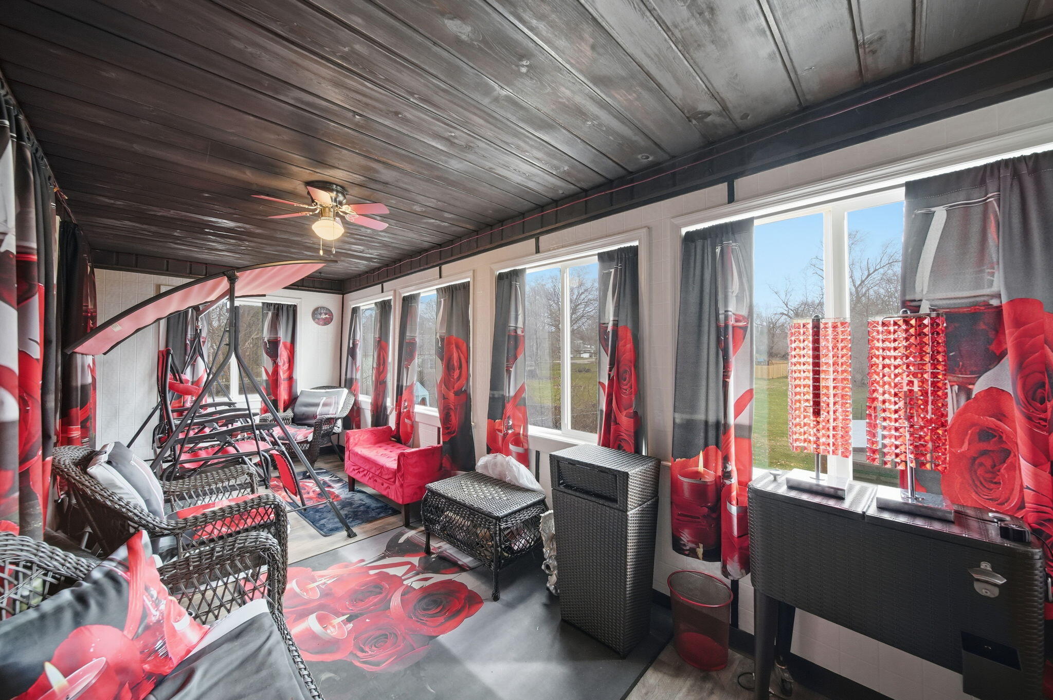 2705 Glendale Road Jackson, MI 49203 - Photo 5 of 42 Main Floor Sunroom