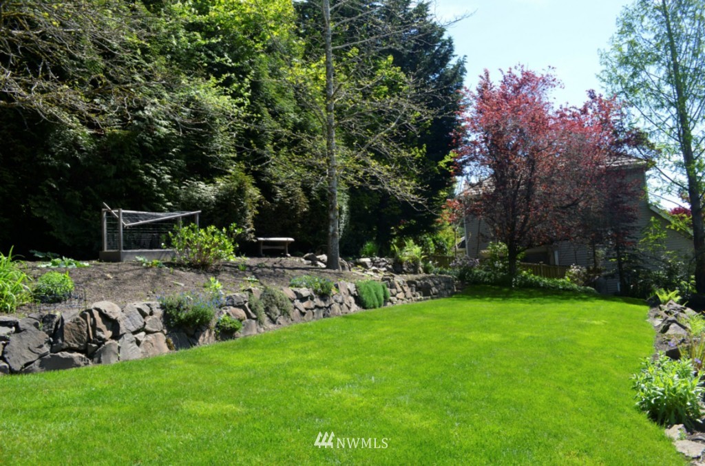 10330 Northeast 153rd Place Bothell, WA 98011 - Photo 13 of 15 Gallery Image 13