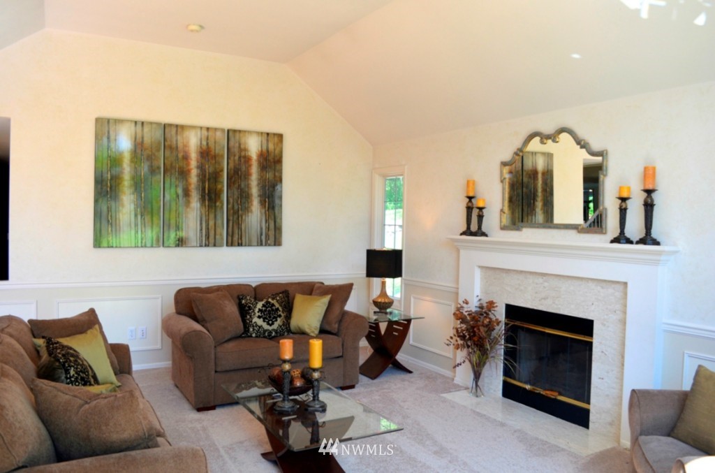 10330 Northeast 153rd Place Bothell, WA 98011 - Photo 4 of 15 Gallery Image 4
