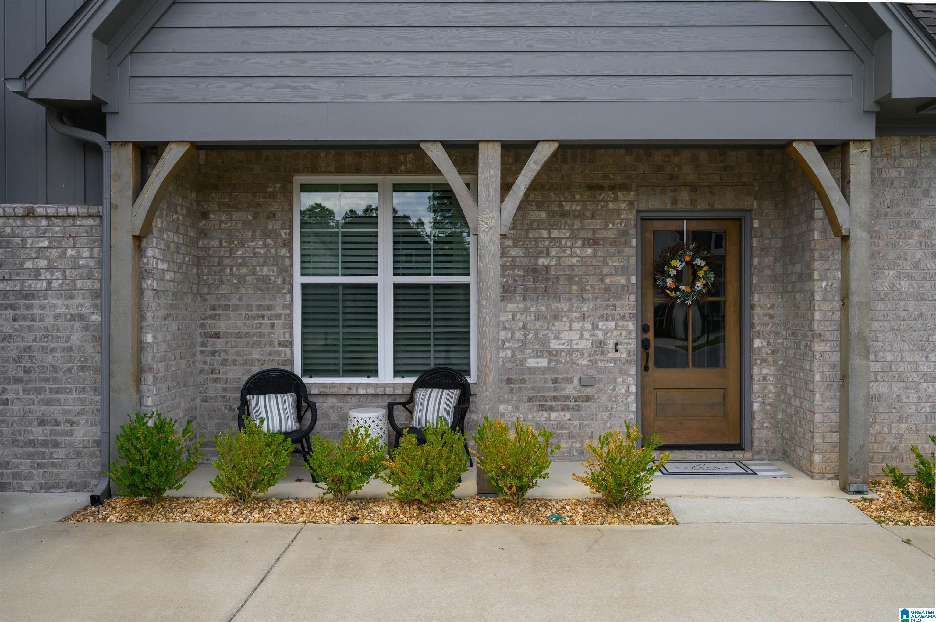 325 Kinross Cove Pelham, AL 35124 - Photo 4 of 48