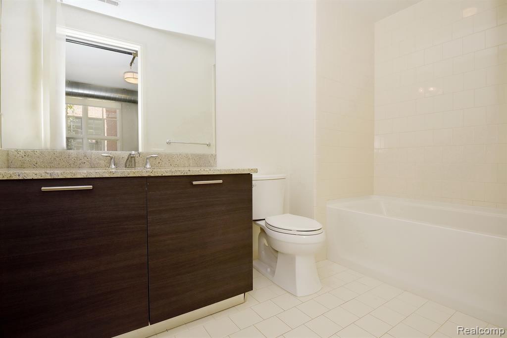 2051 Villa Road, Unit 206 Birmingham, MI 48009 - Photo 27 of 39