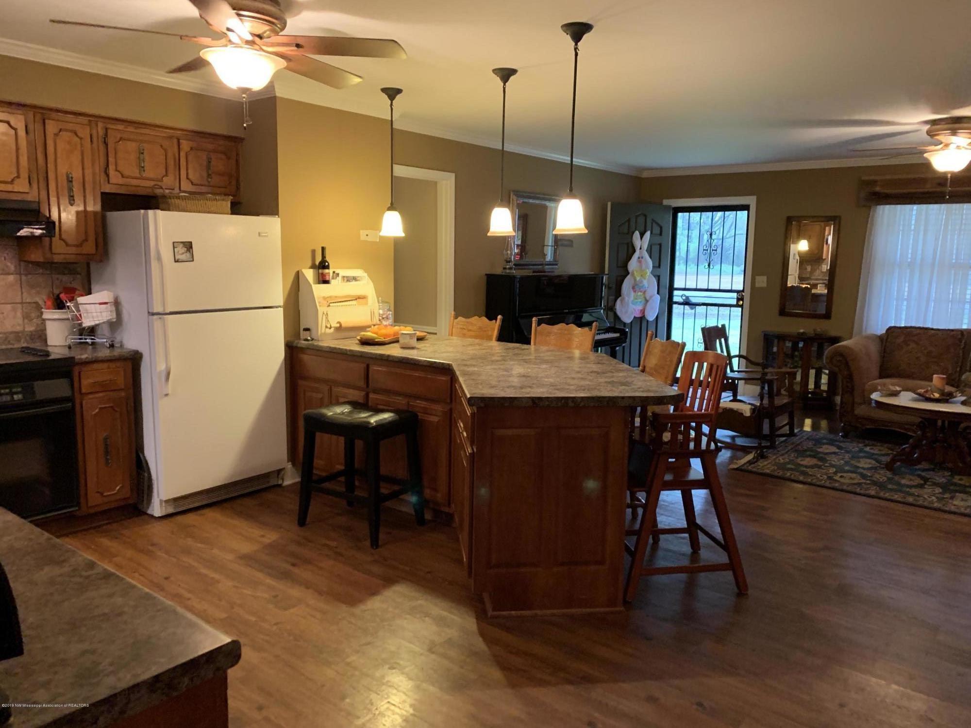 182 Oakley Road Senatobia, MS 38668 - Photo 5 of 28 20190404_171956346_iOS