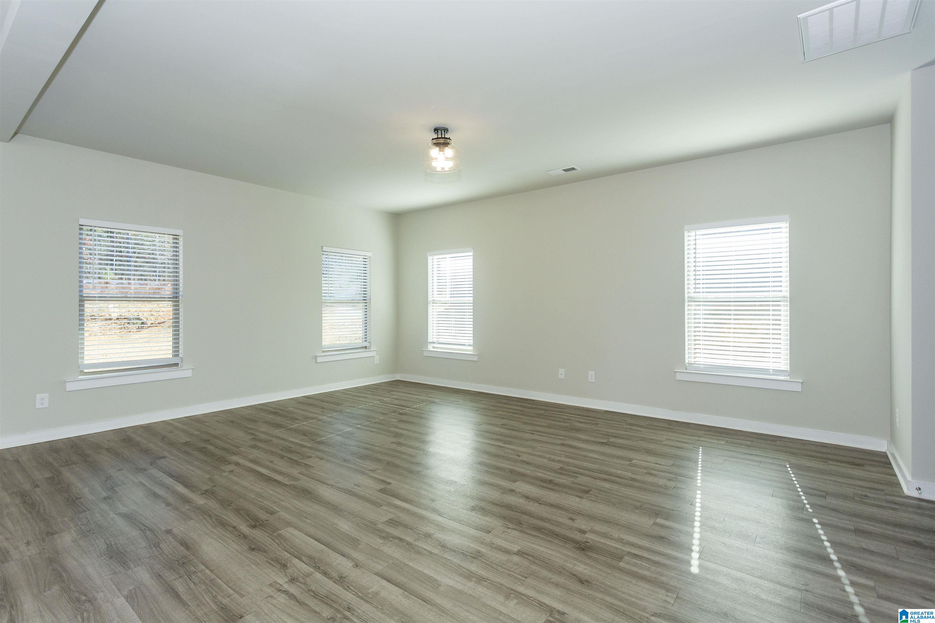 180 Ridgeview Circle Jemison, AL 35085 - Photo 16 of 45