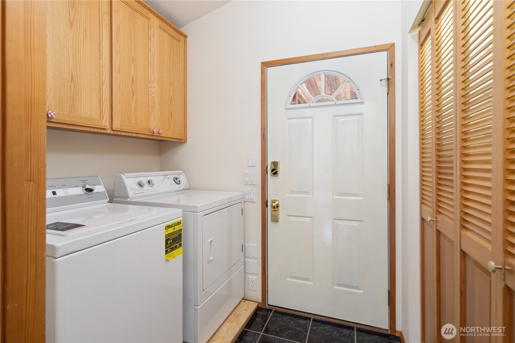 2882 Beaver Valley Road Port Ludlow, WA 98365 - Photo 11 of 34 a utility room with dryer and washer