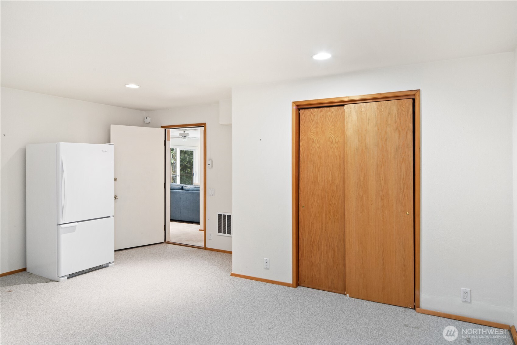 2882 Beaver Valley Road Port Ludlow, WA 98365 - Photo 26 of 34 a view of an empty room