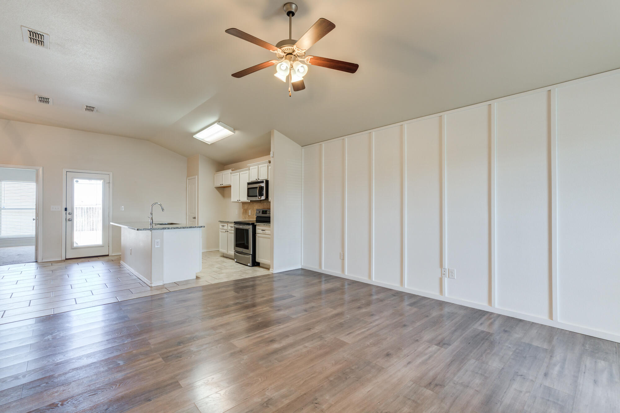 7012 34th Place Lubbock, TX 79407 - Photo 8 of 36 7012-34th-Pl_Lubbock-TX_4_Living-Room