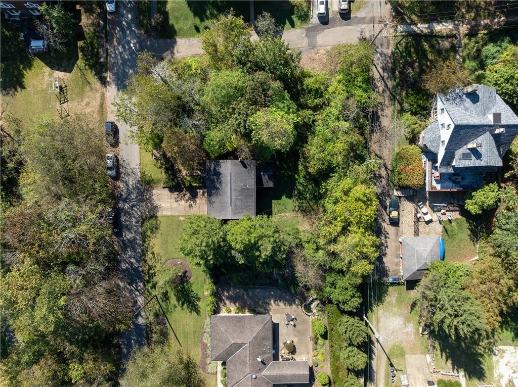 1050 Princeton Road Pittsburgh, PA 15205 - Photo 33 of 34 an aerial view of a house with a yard and garden
