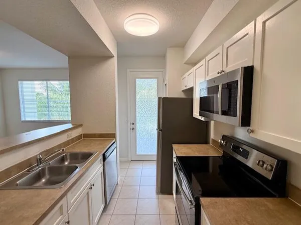$1,950 | 11032 Legacy Drive, Unit 303, Palm Beach Gardens, FL 33410