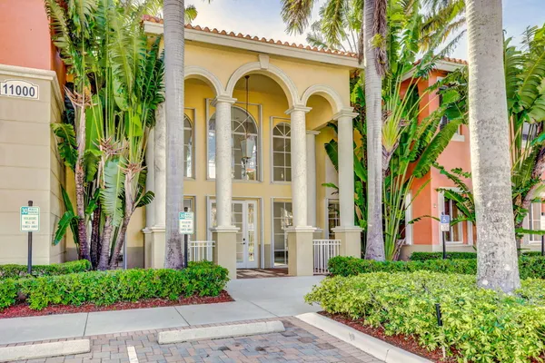 $1,950 | 11032 Legacy Drive, Unit 303, Palm Beach Gardens, FL 33410
