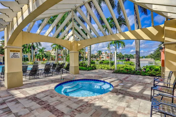 $1,950 | 11032 Legacy Drive, Unit 303, Palm Beach Gardens, FL 33410