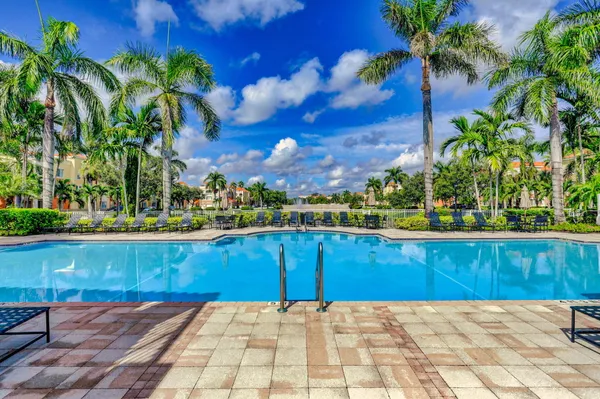 $1,950 | 11032 Legacy Drive, Unit 303, Palm Beach Gardens, FL 33410