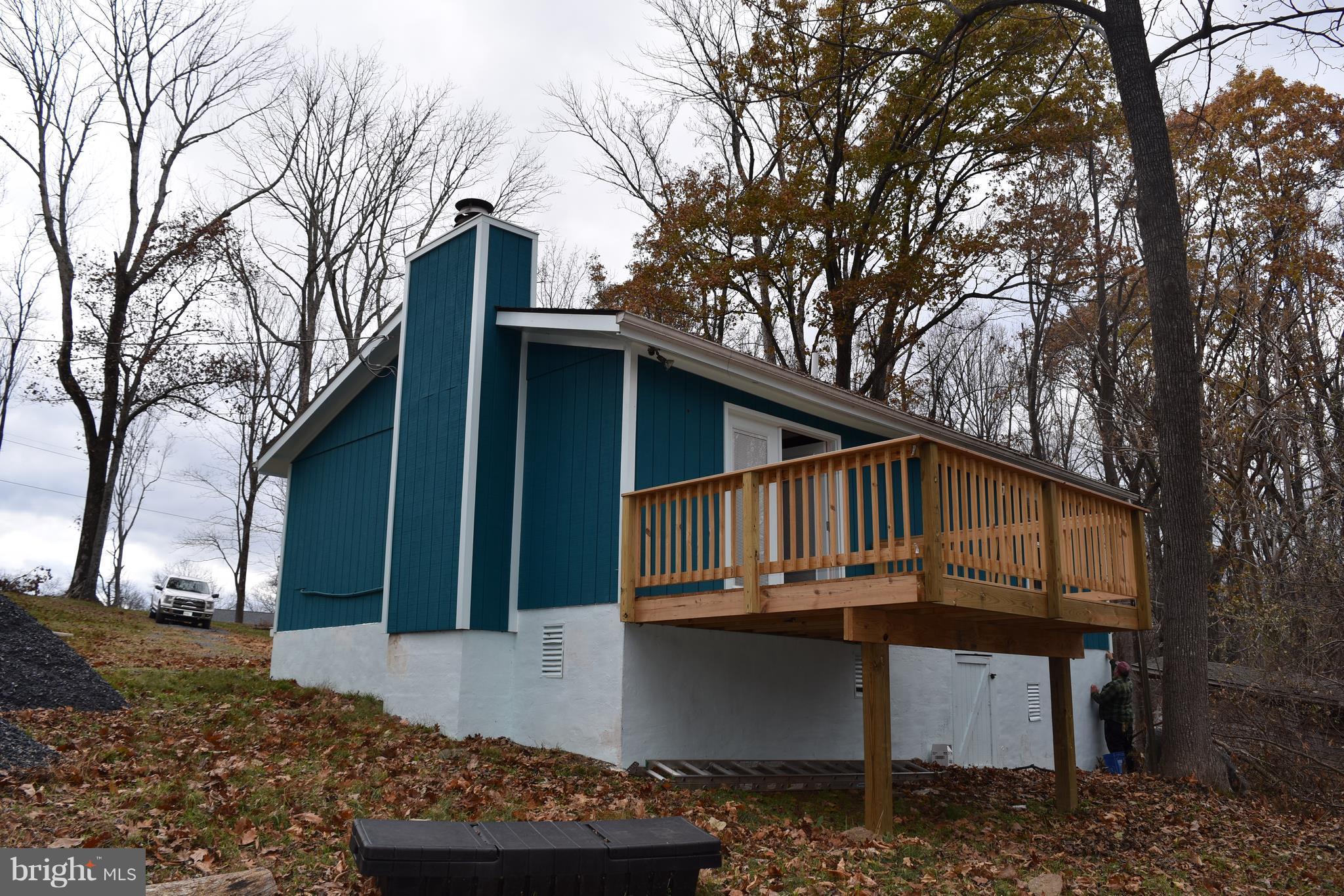 1044 High Top Road Linden, VA 22642 - Photo 4 of 10 Exterior (Rear)
