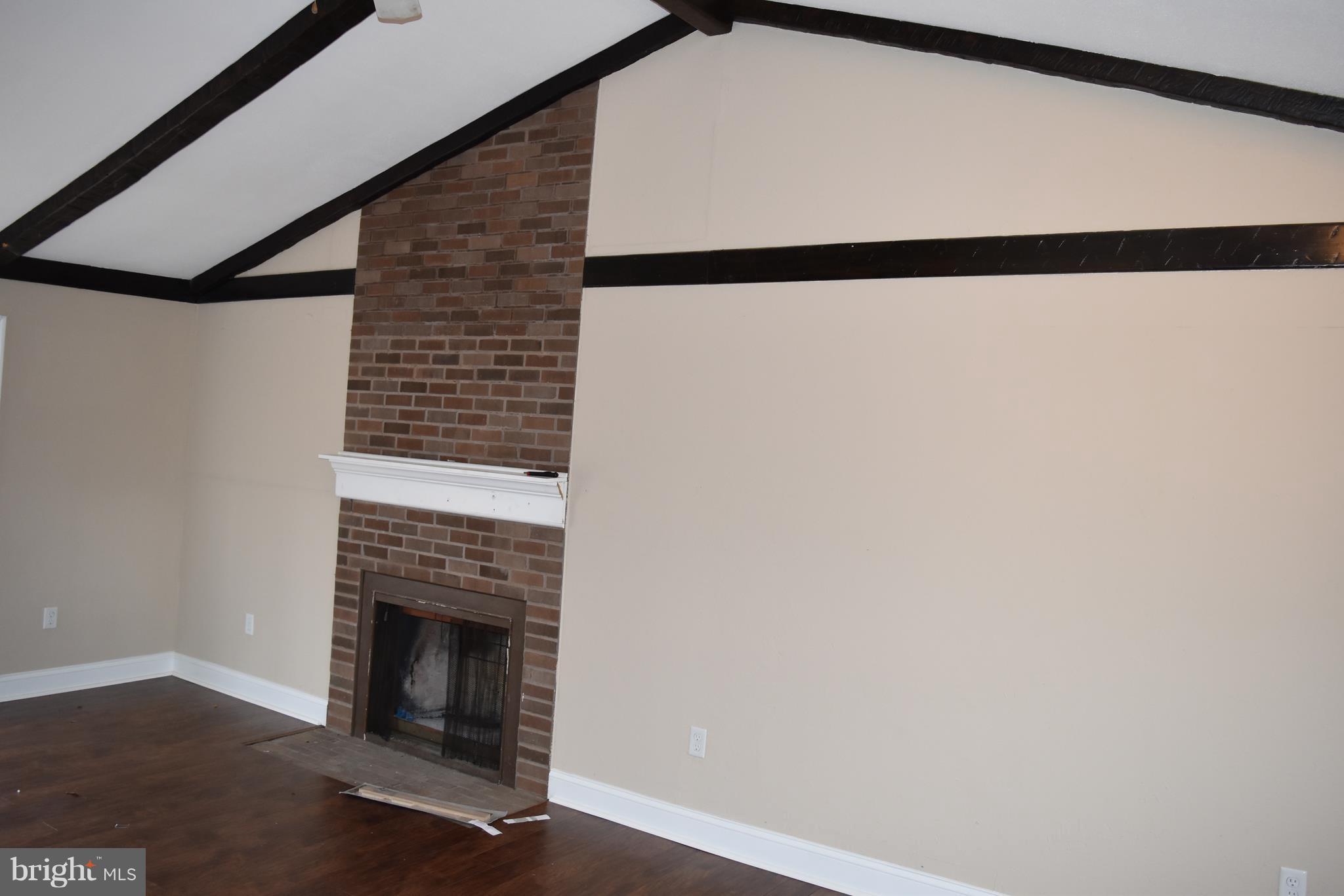 1044 High Top Road Linden, VA 22642 - Photo 8 of 10 Living Room