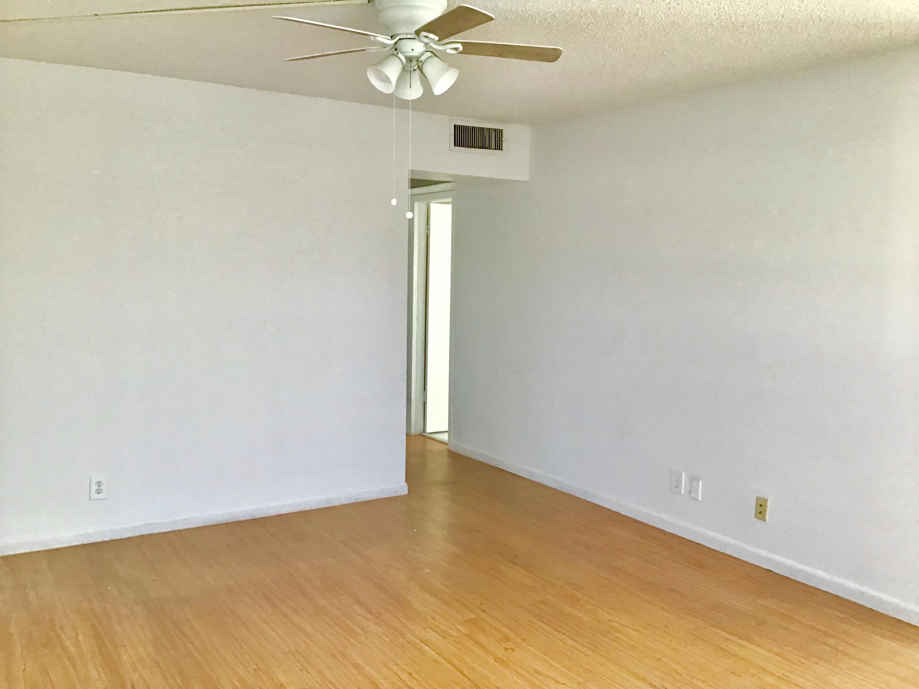 84 Brighton B Boca Raton, FL 33434 - Photo 14 of 41 F7CE3D7F-B939-4DB4-AC45-F835A8ECC48B