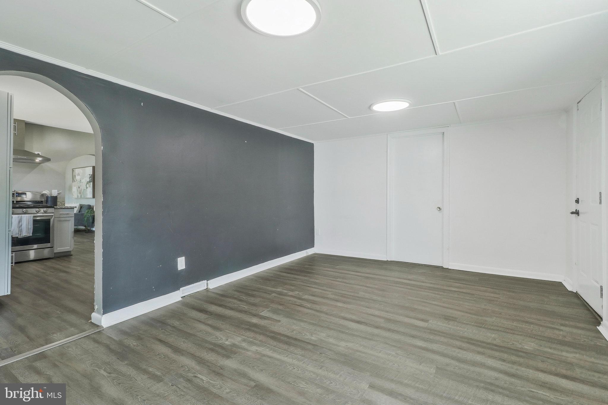 6216 Auth Road Suitland, MD 20746 - Photo 16 of 39 Family Room