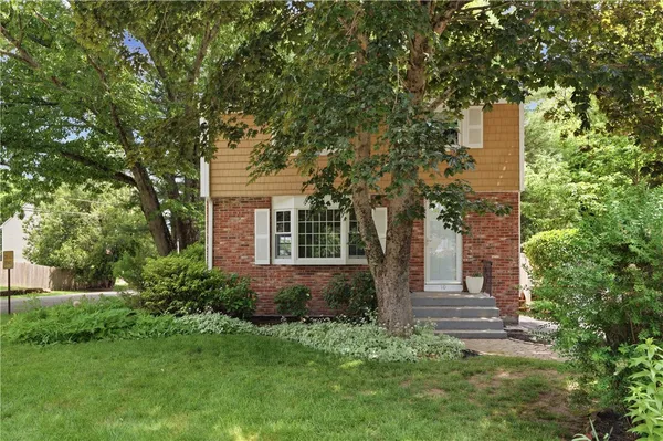 $545,000 | 10 Sprague Street, Cumberland, RI 02864