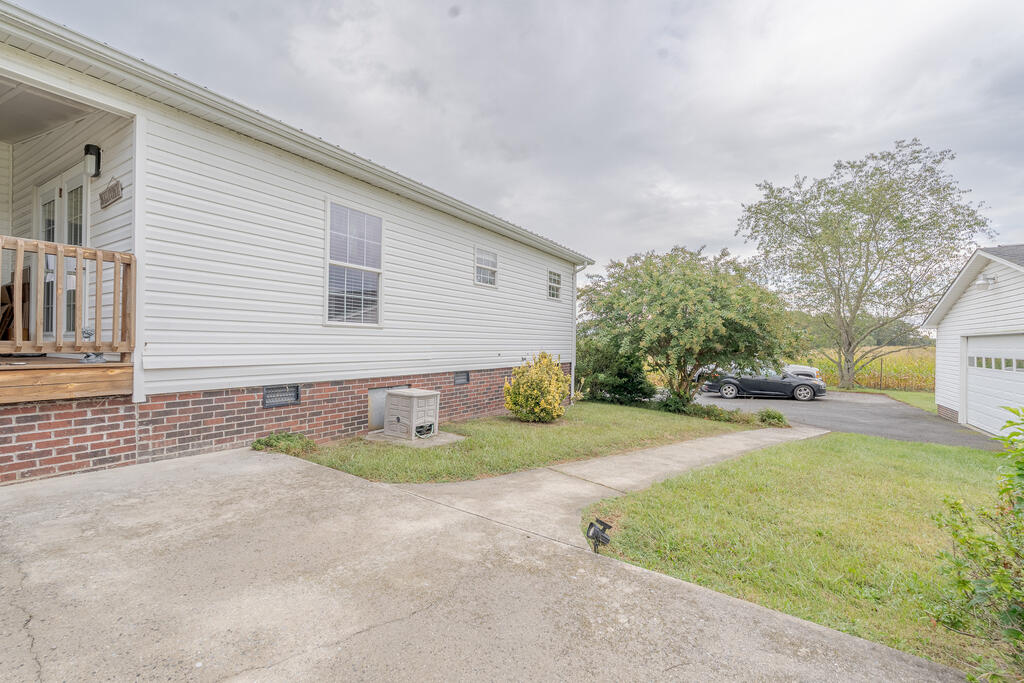 768 Ivanhoe Road Max Meadows, VA 24360 - Photo 9 of 42 Gallery Image 9