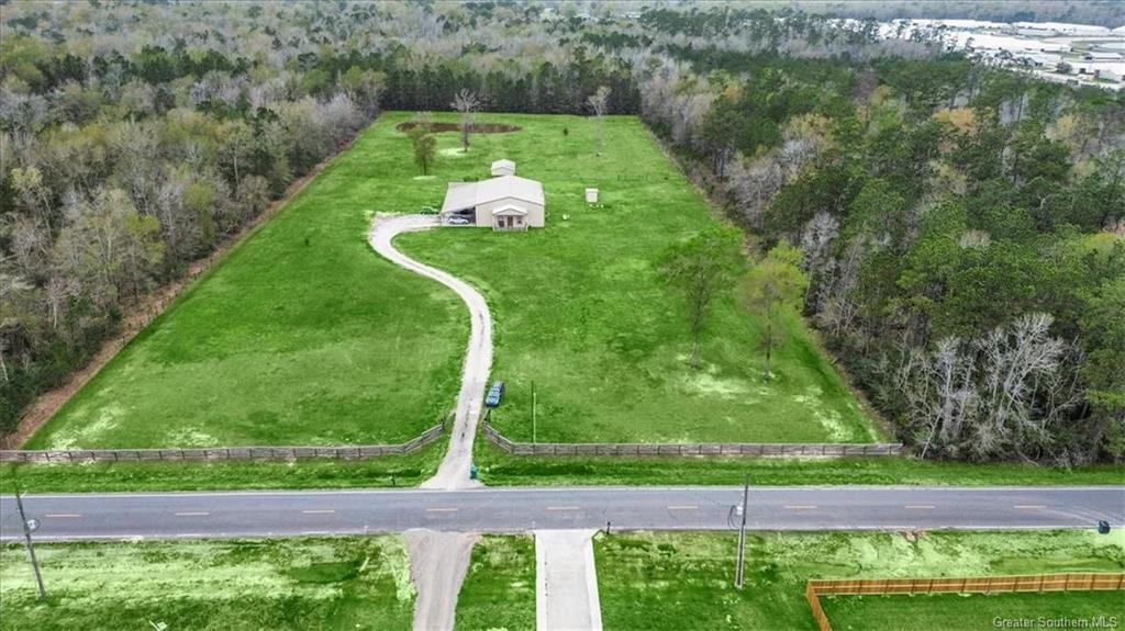 1965 Horseman Road Vinton, LA 70668 - Photo 1 of 30 Gallery Image 1