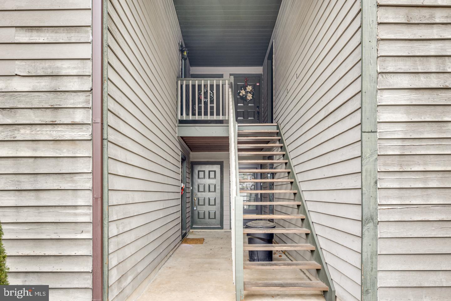 1803 The Woods Cherry Hill, NJ 08003 - Photo 4 of 24 Entry area