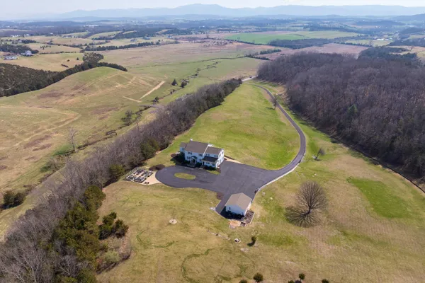 $1,275,000 | 635 Dam Town Road, Fort Defiance, VA 24437