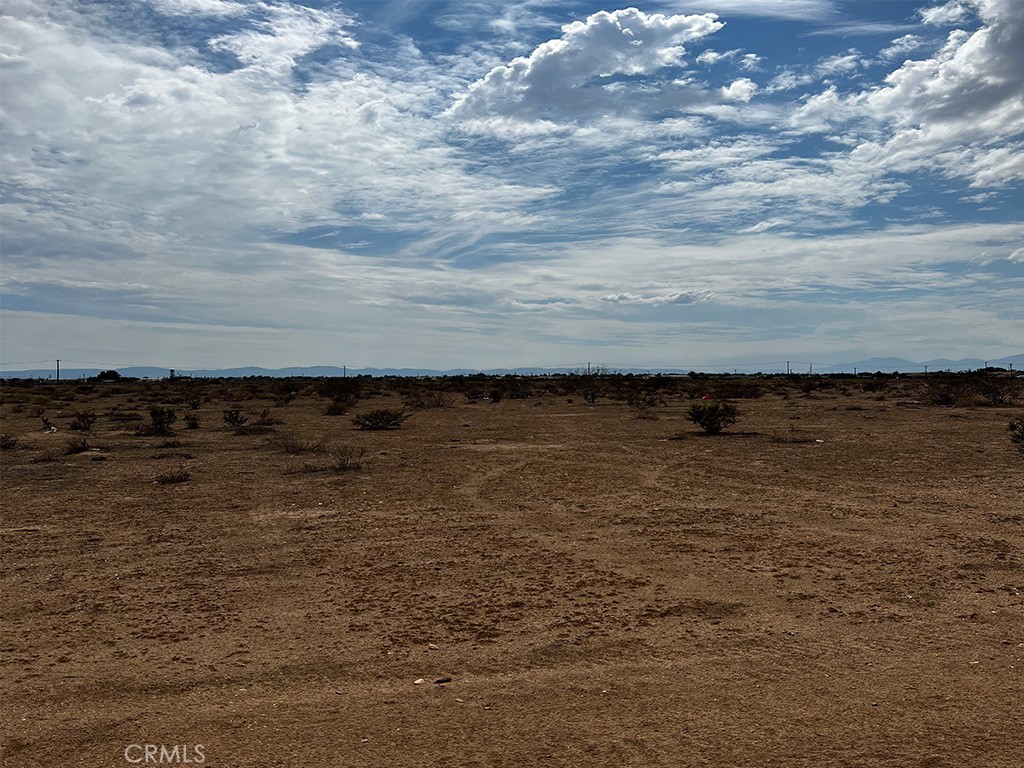 10644 Hesperia Road Hesperia, CA 92345 - Photo 4 of 6
