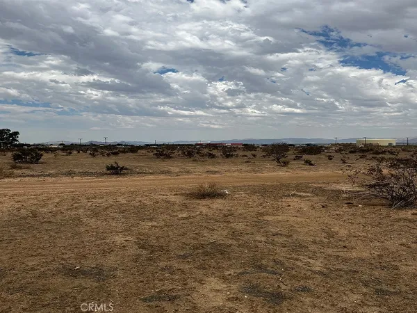 $133,000 | 10644 Hesperia Road, Hesperia, CA 92345