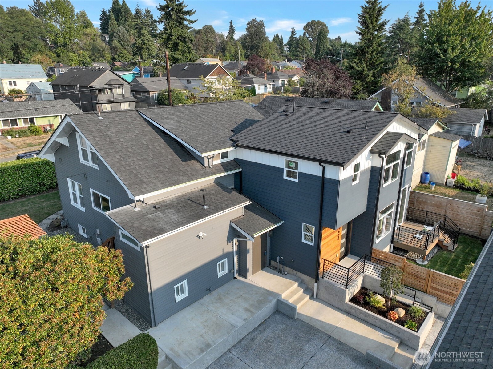 1603 Southwest Kenyon Street Seattle, WA 98106 - Photo 18 of 19