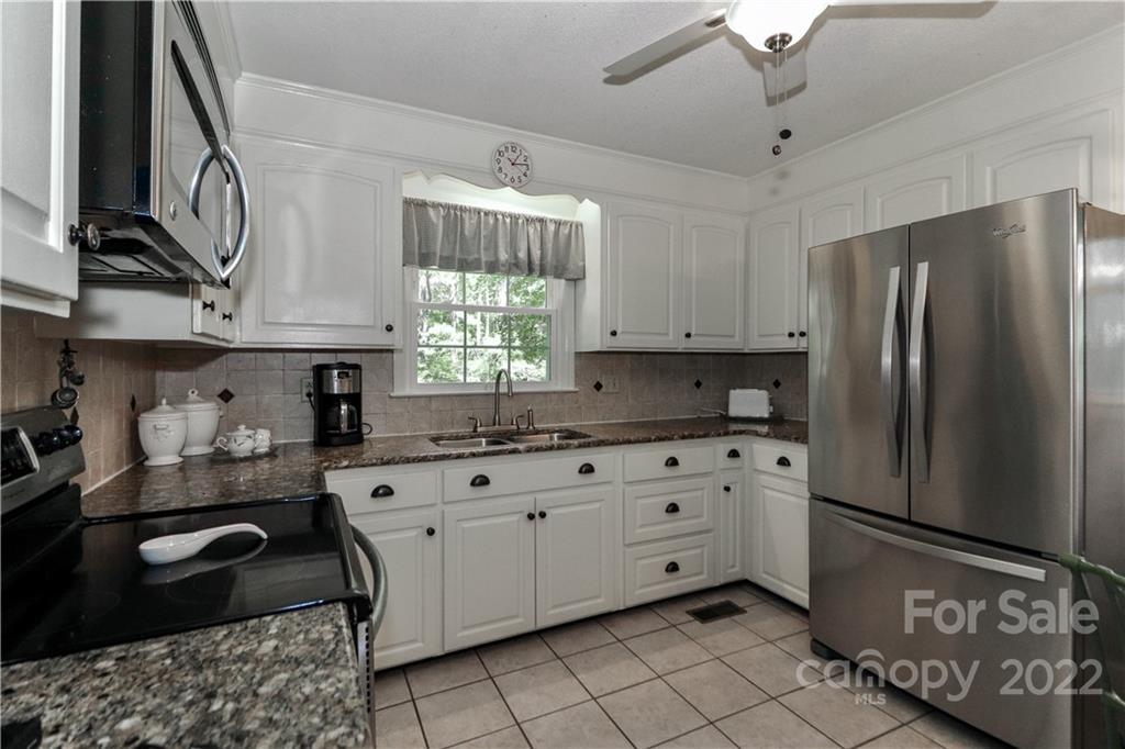 134 Bayfield Road Troutman, NC 28166 - Photo 11 of 48 Gallery Image 11