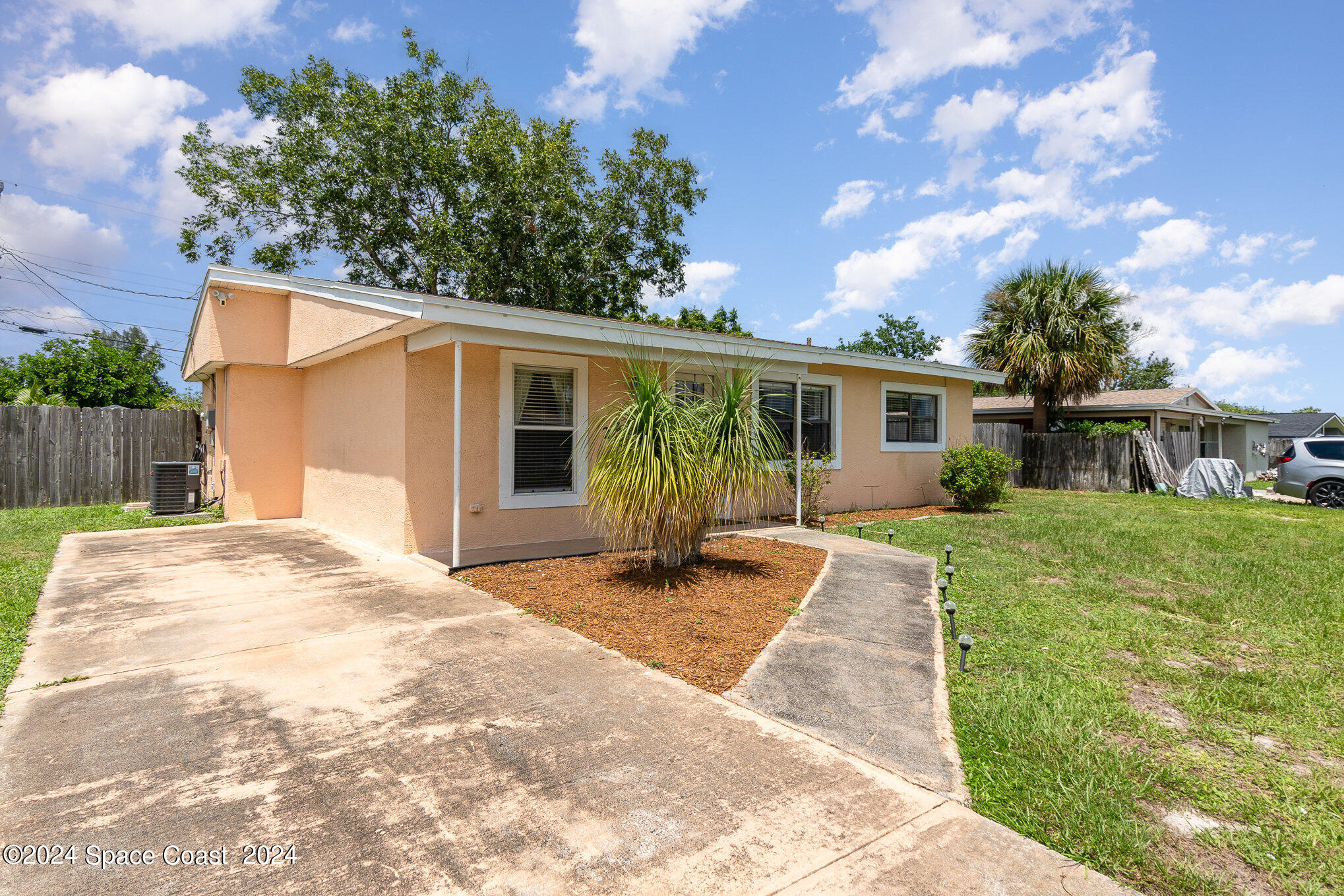 2224 Allan Adale Road Melbourne, FL 32935 - Photo 3 of 25 Driveway/walkway