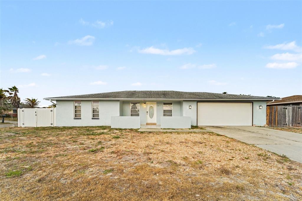 10111 Gardenia Lane Port Richey, FL 34668 - Photo 2 of 24