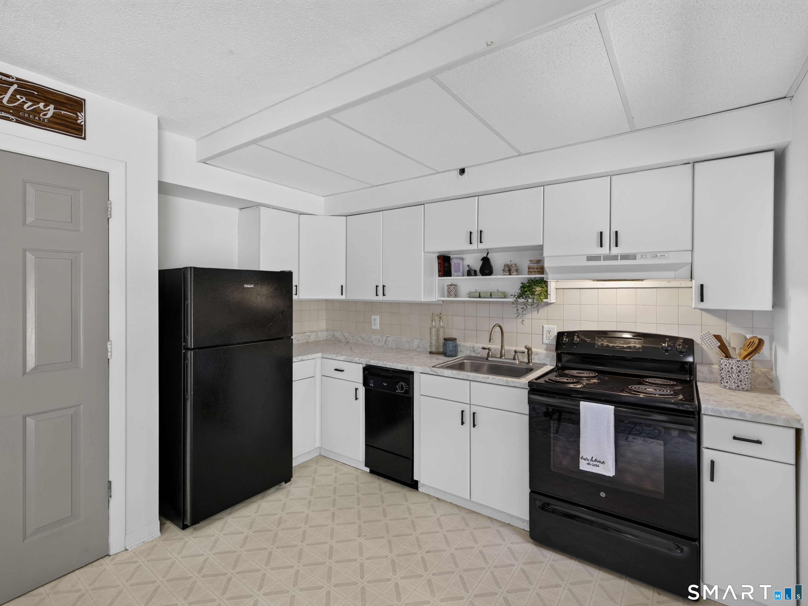 96 Canterbury Road, Unit B Plainfield, CT 06374 - Photo 11 of 29