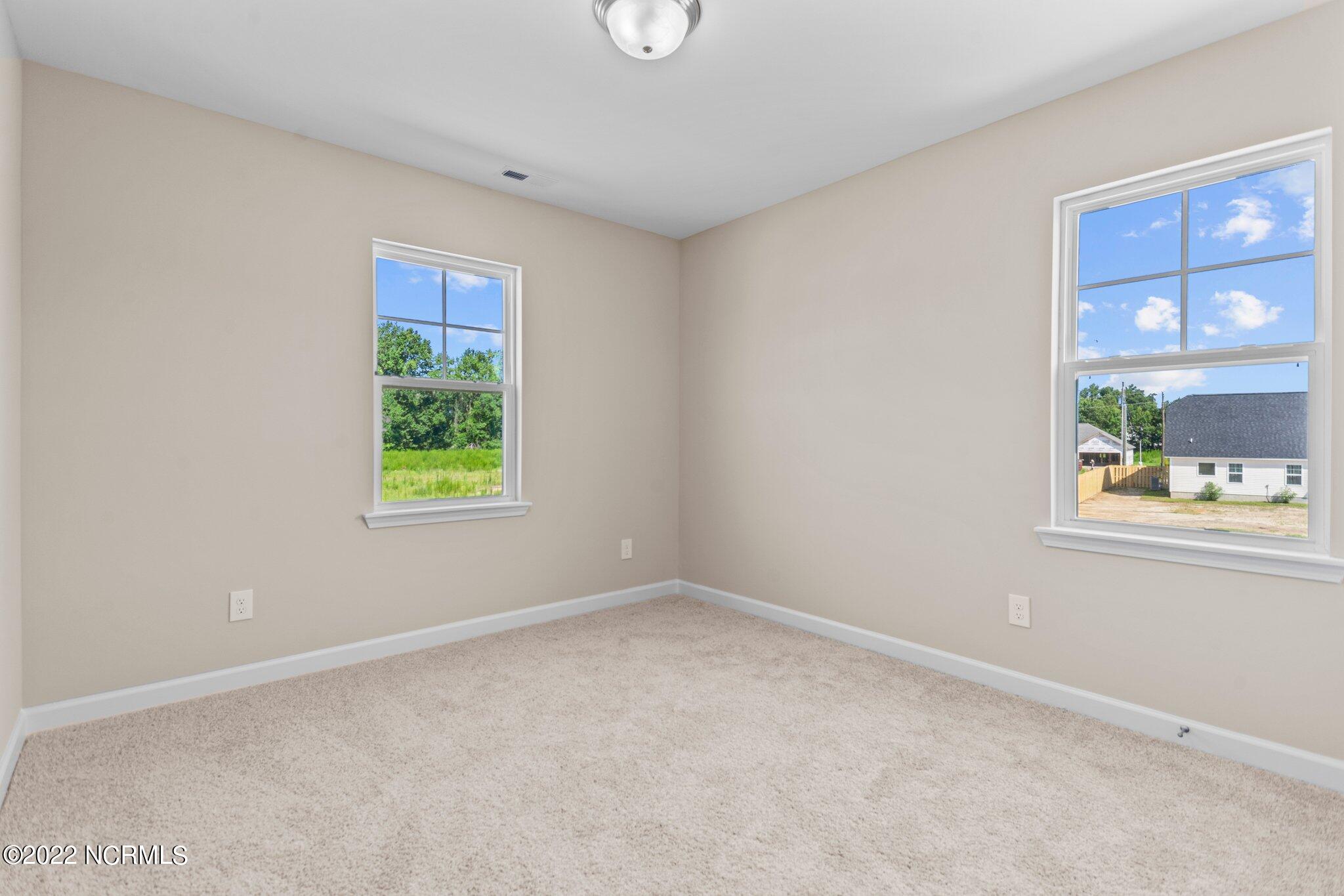 112 Cherry Ridge Court Richlands, NC 28574 - Photo 23 of 50 23-web-or-mls-DSC06282