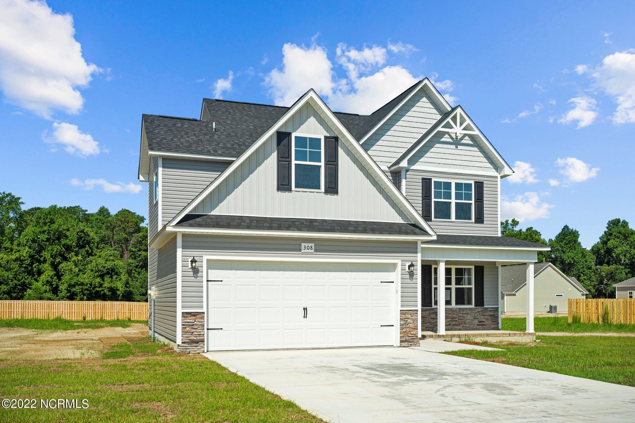 112 Cherry Ridge Court Richlands, NC 28574 - Photo 3 of 50 2-web-or-mls-DSC06325