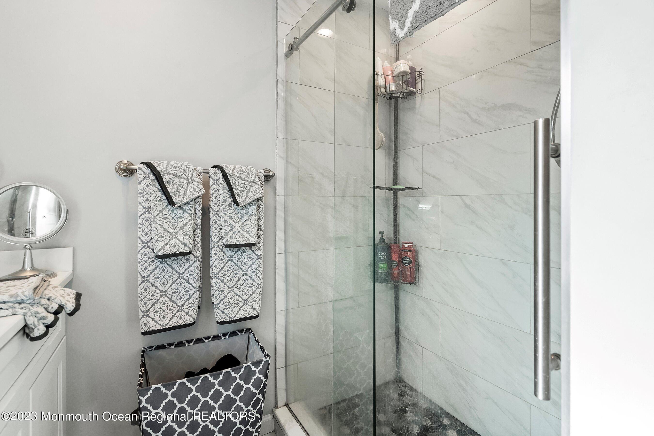 436 Applegate Avenue Toms River, NJ 08757 - Photo 16 of 23 17-Bath 2B