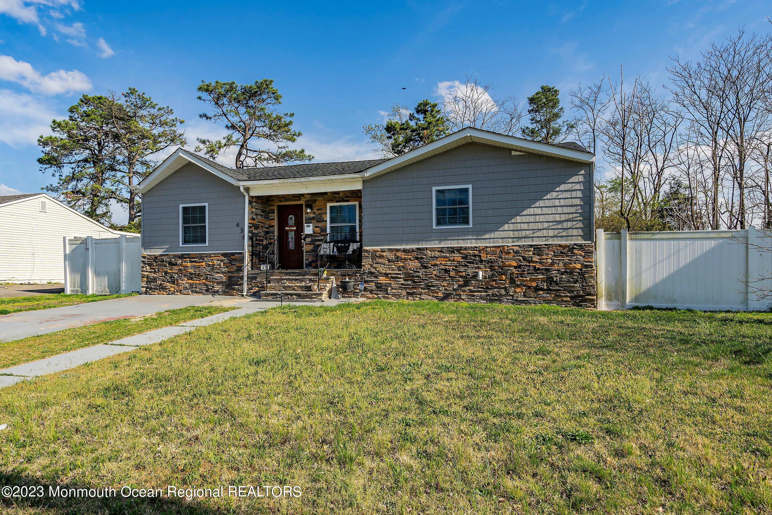 436 Applegate Avenue Toms River, NJ 08757 - Photo 2 of 23 02-Front Right 1
