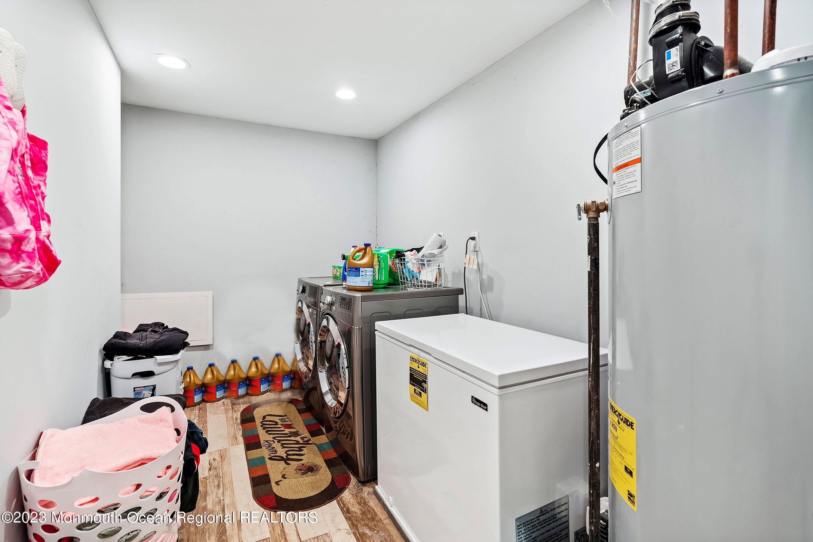 436 Applegate Avenue Toms River, NJ 08757 - Photo 21 of 23 22-Laundry