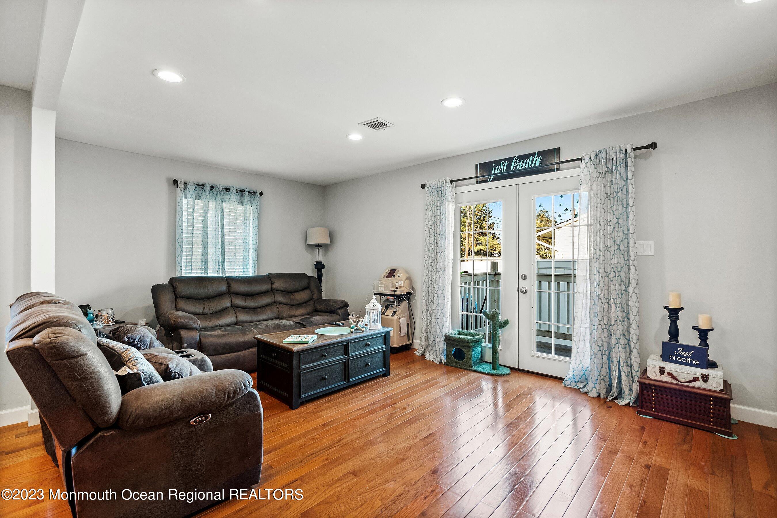 436 Applegate Avenue Toms River, NJ 08757 - Photo 5 of 23 05-Living 1A